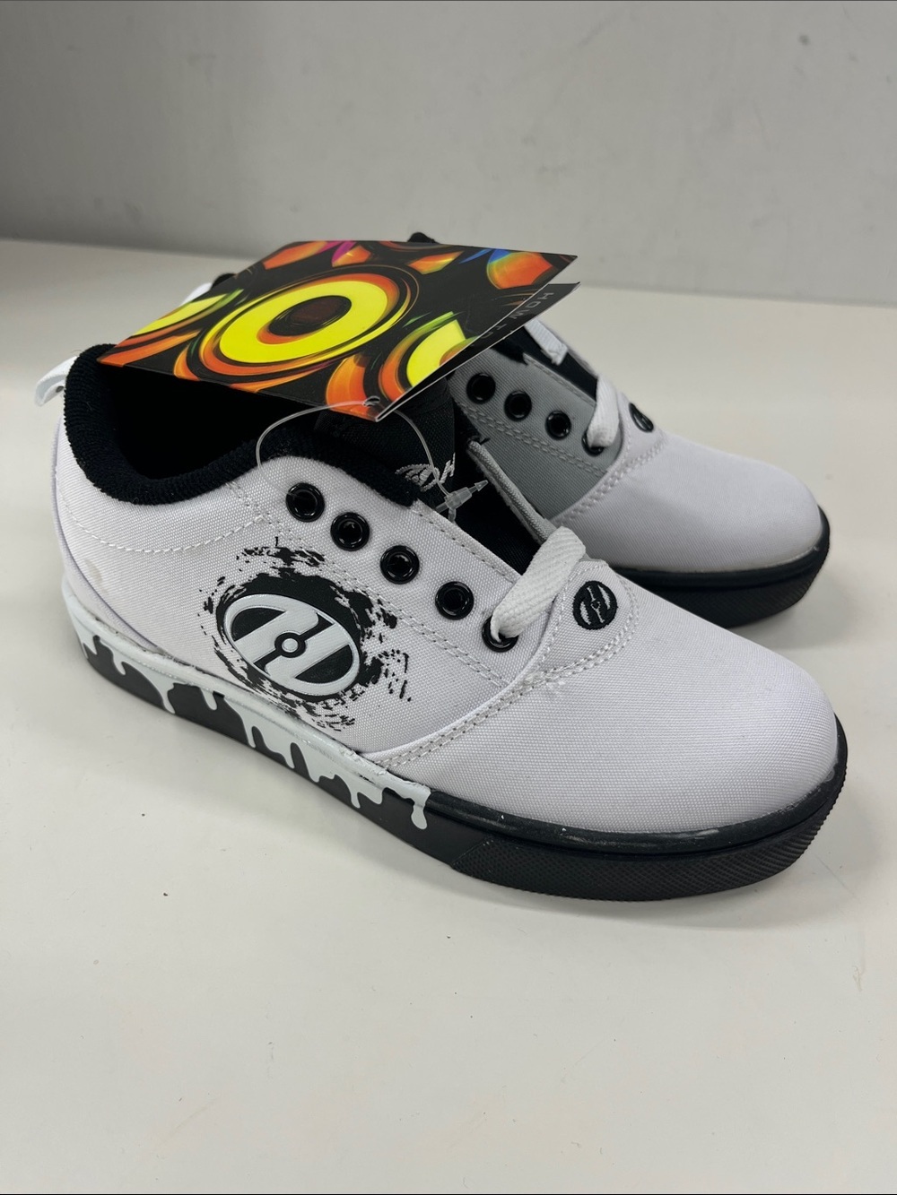 NWT Heelys Kids White Wheel Sneakers Size 2